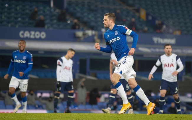 的带动下 的带动下